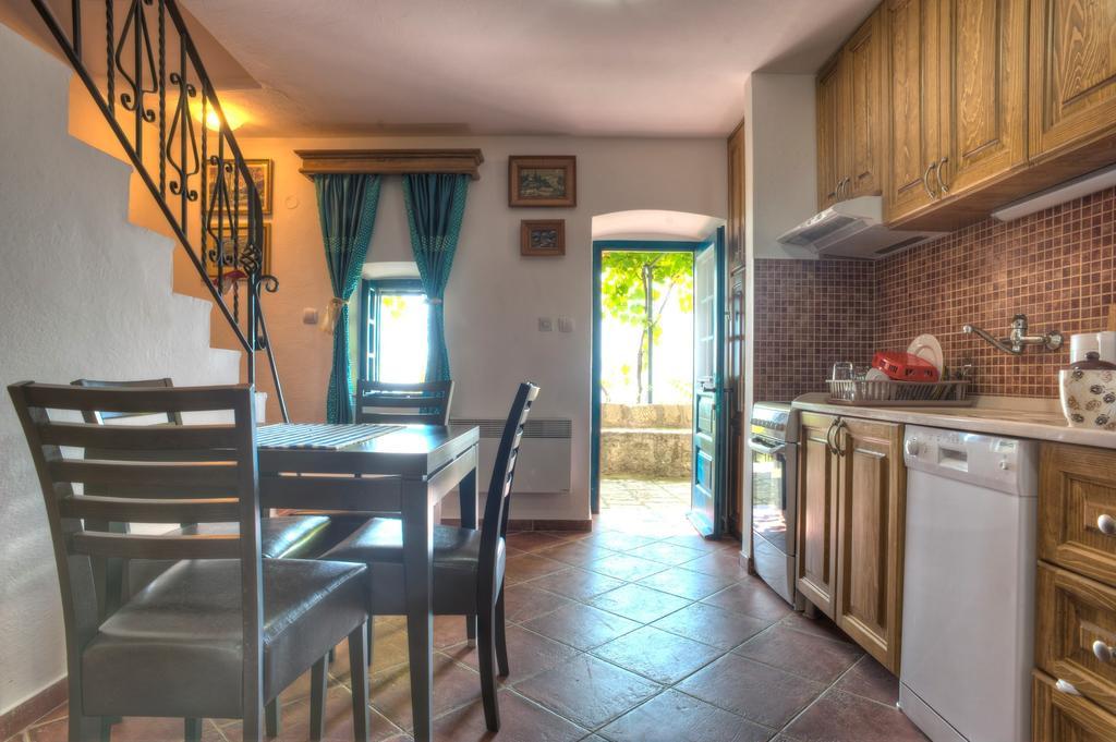 Holiday Home Neda Ilha Sveti Stefan Quarto foto